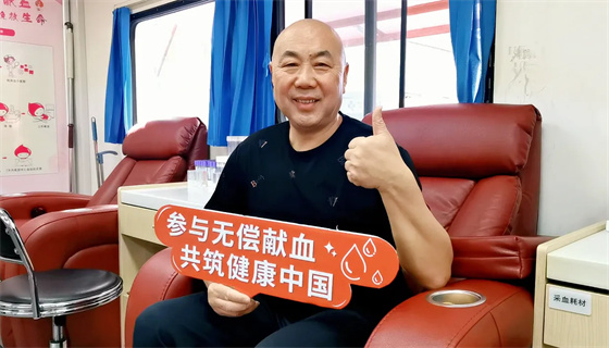 安康李軍，18年獻出“10”個自己……